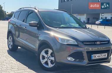 Внедорожник / Кроссовер Ford Escape 2013 в Ровно