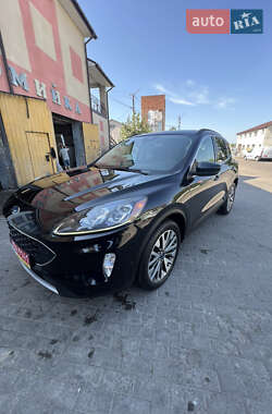 Внедорожник / Кроссовер Ford Escape 2021 в 
