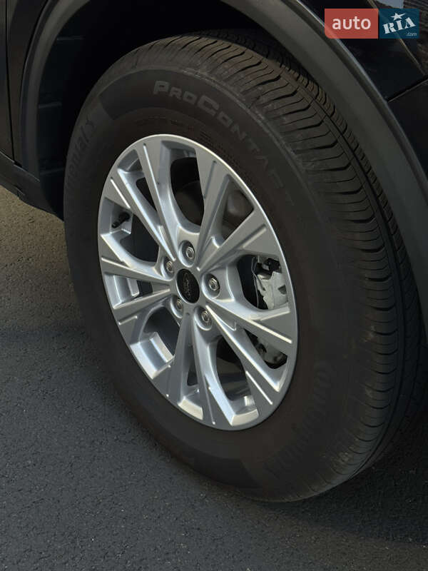 Внедорожник / Кроссовер Ford Escape 2023 в Киеве