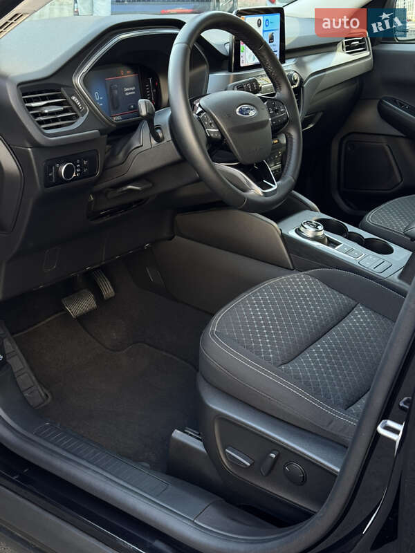 Внедорожник / Кроссовер Ford Escape 2023 в Киеве