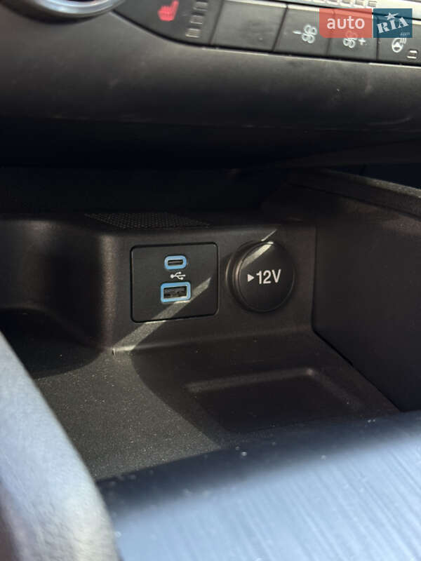 Внедорожник / Кроссовер Ford Escape 2023 в Киеве