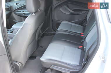 Внедорожник / Кроссовер Ford Escape 2019 в 