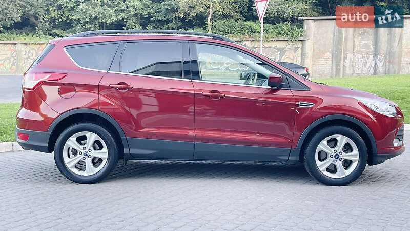 Внедорожник / Кроссовер Ford Escape 2015 в Львове