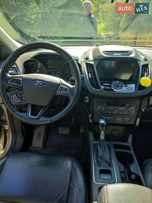 Внедорожник / Кроссовер Ford Escape 2017 в Калуше фото 7 Внедорожник / Кроссовер Ford Escape 2017 в Калуше