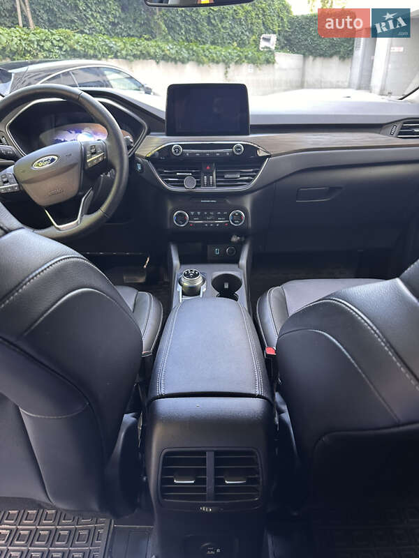 Внедорожник / Кроссовер Ford Escape 2020 в Киеве