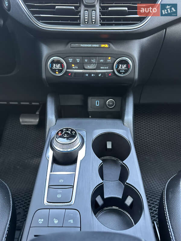 Внедорожник / Кроссовер Ford Escape 2020 в Черкассах