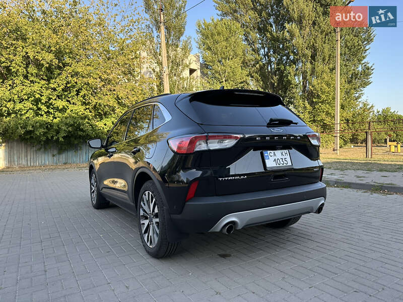 Внедорожник / Кроссовер Ford Escape 2020 в Черкассах