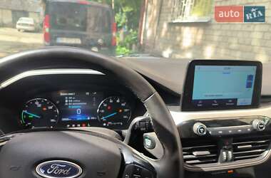 Внедорожник / Кроссовер Ford Escape 2022 в 