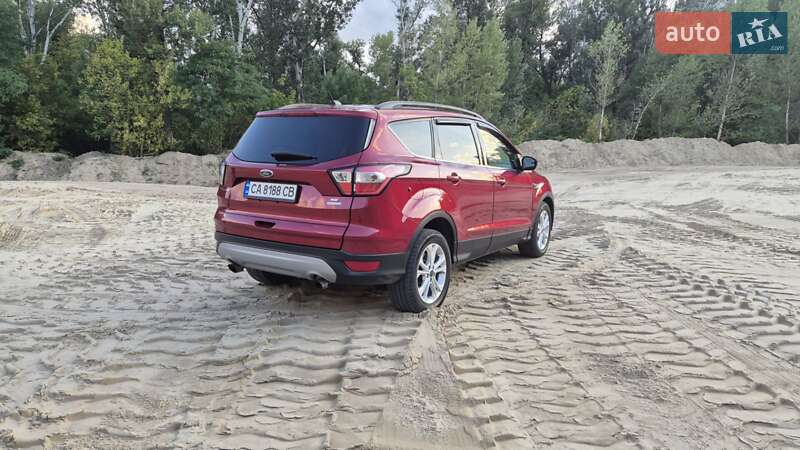 Внедорожник / Кроссовер Ford Escape 2018 в Днепре