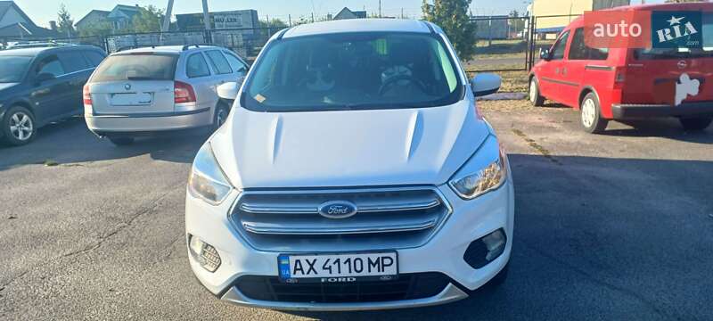 Внедорожник / Кроссовер Ford Escape 2016 в Любомле