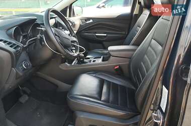 Внедорожник / Кроссовер Ford Escape 2019 в 