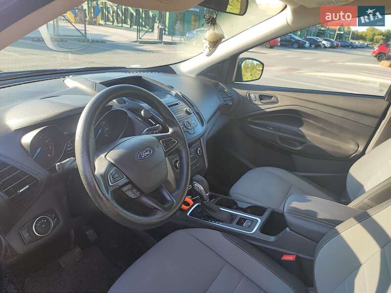 Внедорожник / Кроссовер Ford Escape 2017 в Киеве