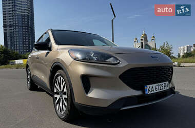 Позашляховик / Кросовер Ford Escape 2019 в 