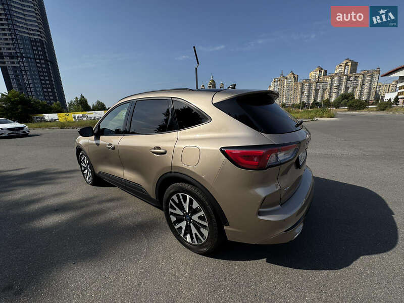 Внедорожник / Кроссовер Ford Escape 2019 в Киеве