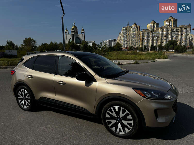 Внедорожник / Кроссовер Ford Escape 2019 в Киеве