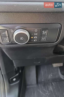 Внедорожник / Кроссовер Ford Escape 2022 в 