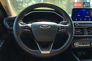 Внедорожник / Кроссовер Ford Escape 2020 в 