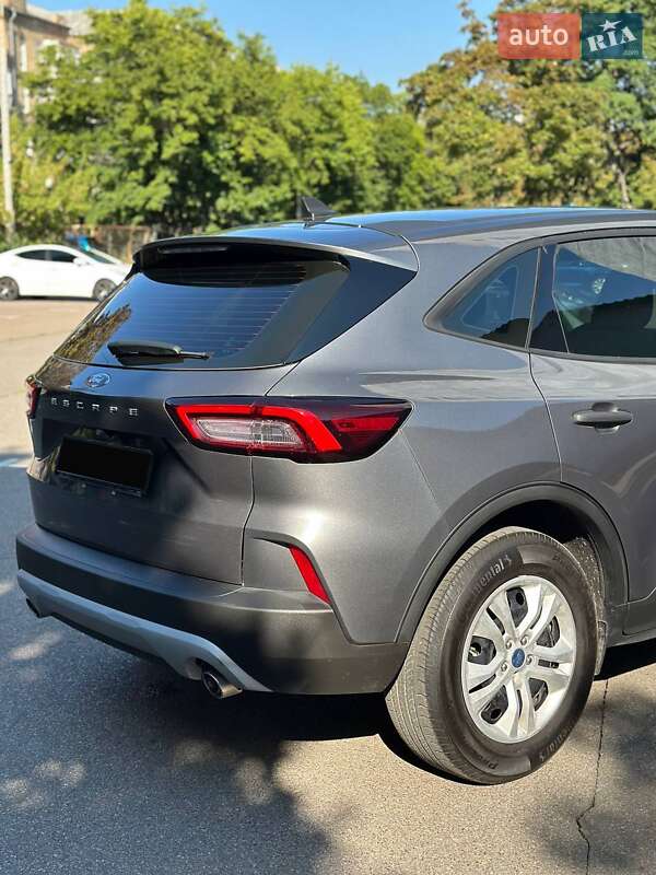 Внедорожник / Кроссовер Ford Escape 2023 в Киеве