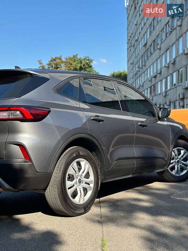 Внедорожник / Кроссовер Ford Escape 2023 в Киеве