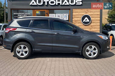 Внедорожник / Кроссовер Ford Escape 2016 в 