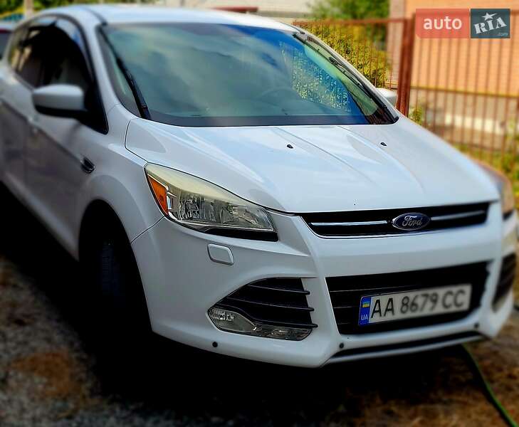Внедорожник / Кроссовер Ford Escape 2013 в Киеве