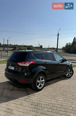 Внедорожник / Кроссовер Ford Escape 2013 в 
