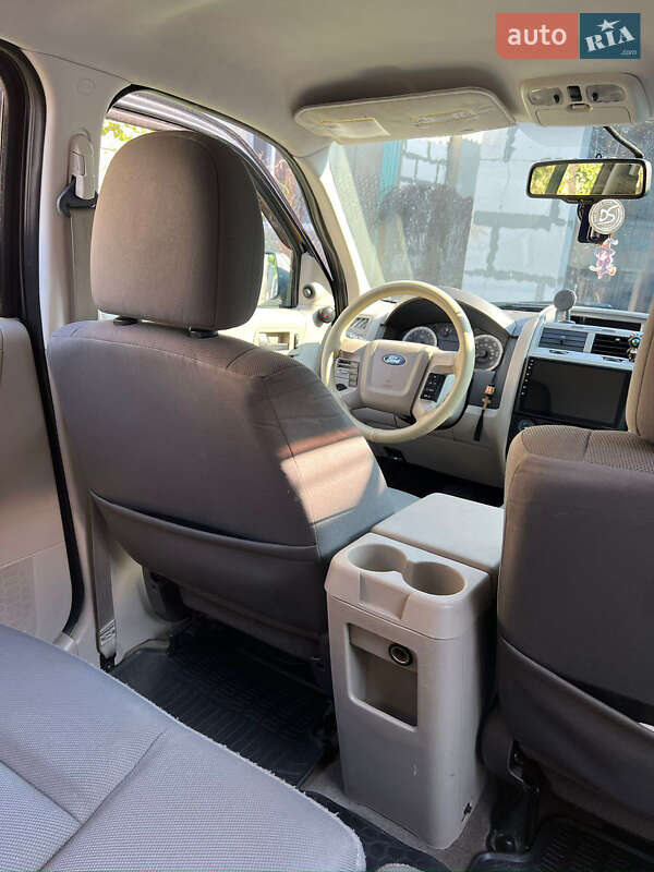 Внедорожник / Кроссовер Ford Escape 2008 в Измаиле фото 14 Внедорожник / Кроссовер Ford Escape 2008 в Измаиле