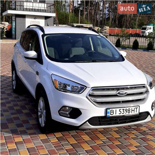 Внедорожник / Кроссовер Ford Escape 2018 в Львове
