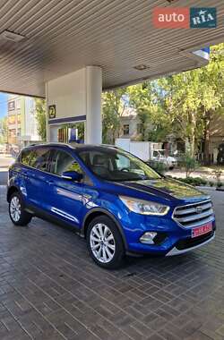 Внедорожник / Кроссовер Ford Escape 2017 в Николаеве