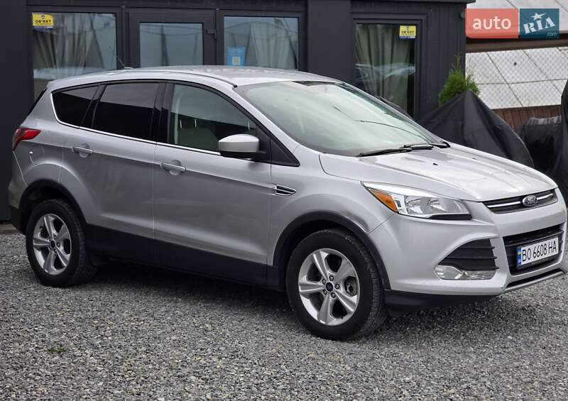 Внедорожник / Кроссовер Ford Escape 2015 в Тернополе