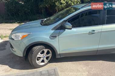 Внедорожник / Кроссовер Ford Escape 2013 в 