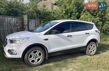 Внедорожник / Кроссовер Ford Escape 2017 в 