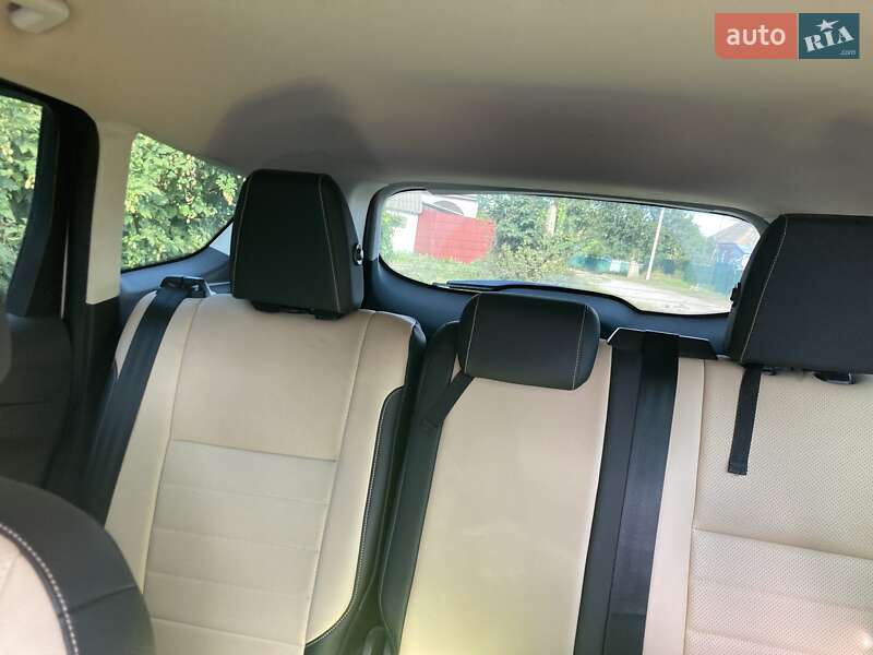 Внедорожник / Кроссовер Ford Escape 2017 в Харькове