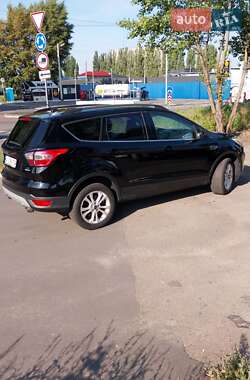 Внедорожник / Кроссовер Ford Escape 2018 в 