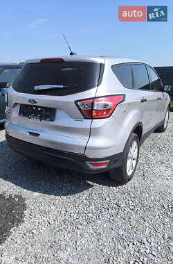 Позашляховик / Кросовер Ford Escape 2017 в 