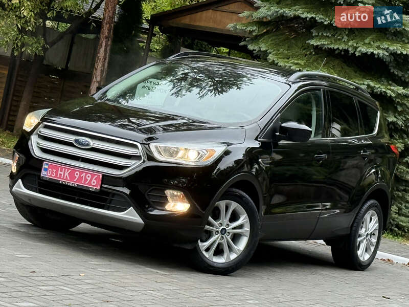 Внедорожник / Кроссовер Ford Escape 2019 в 
