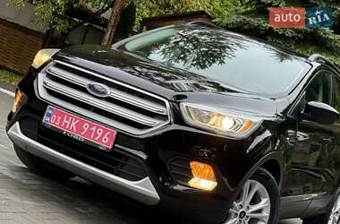 Внедорожник / Кроссовер Ford Escape 2019 в 