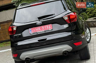 Внедорожник / Кроссовер Ford Escape 2019 в 