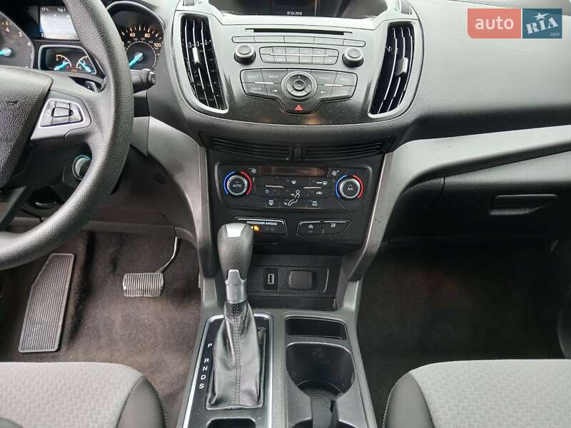 Внедорожник / Кроссовер Ford Escape 2016 в Луцке