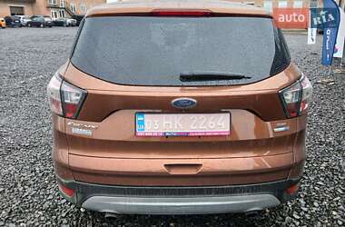Внедорожник / Кроссовер Ford Escape 2016 в 