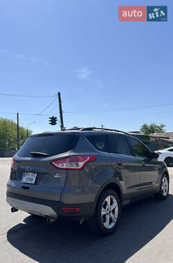 Внедорожник / Кроссовер Ford Escape 2012 в 