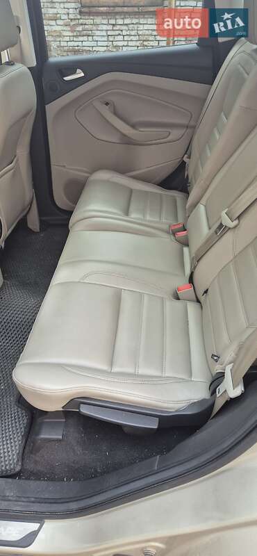 Внедорожник / Кроссовер Ford Escape 2017 в Киеве