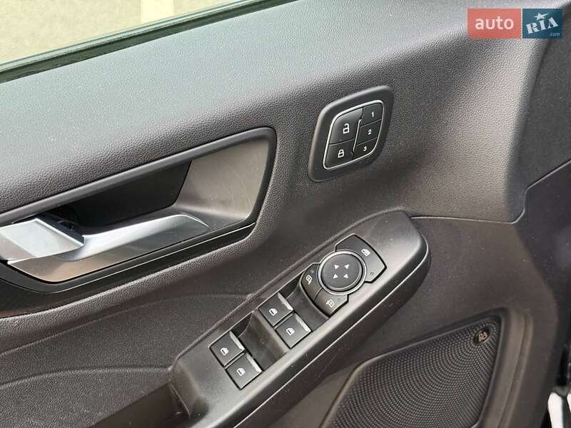 Внедорожник / Кроссовер Ford Escape 2022 в Киеве