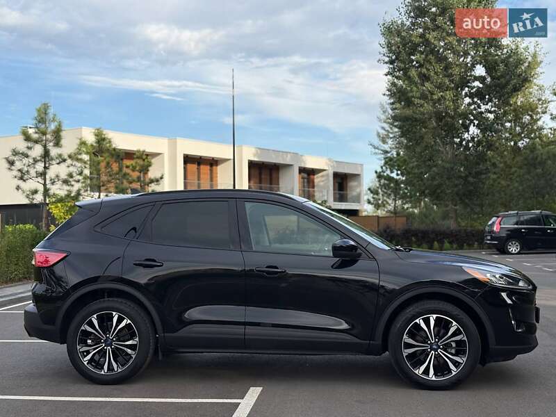 Внедорожник / Кроссовер Ford Escape 2022 в Киеве