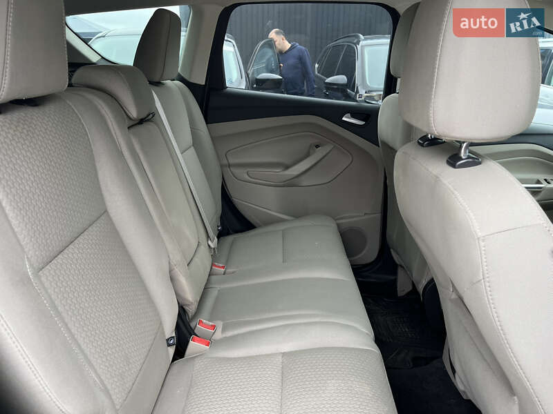 Внедорожник / Кроссовер Ford Escape 2017 в Львове