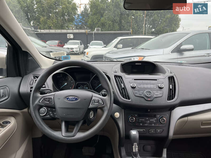 Внедорожник / Кроссовер Ford Escape 2017 в Львове