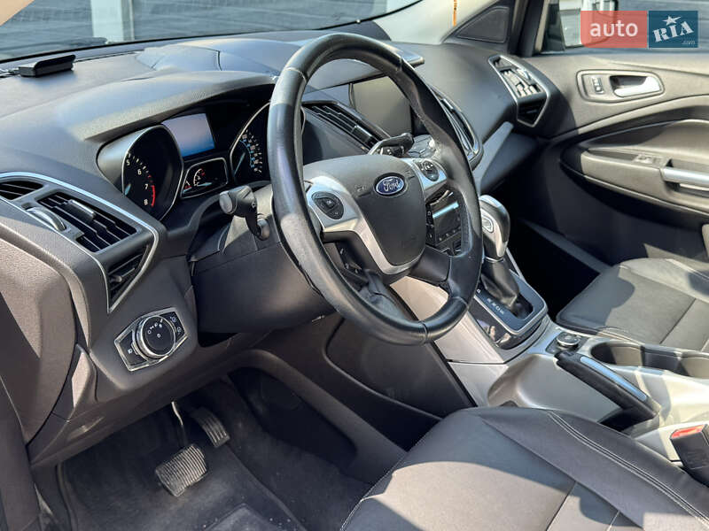 Внедорожник / Кроссовер Ford Escape 2013 в Тернополе