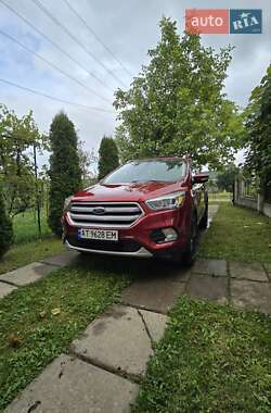 Внедорожник / Кроссовер Ford Escape 2016 в 