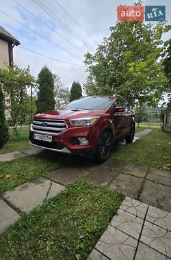 Внедорожник / Кроссовер Ford Escape 2016 в 