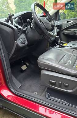 Внедорожник / Кроссовер Ford Escape 2016 в 